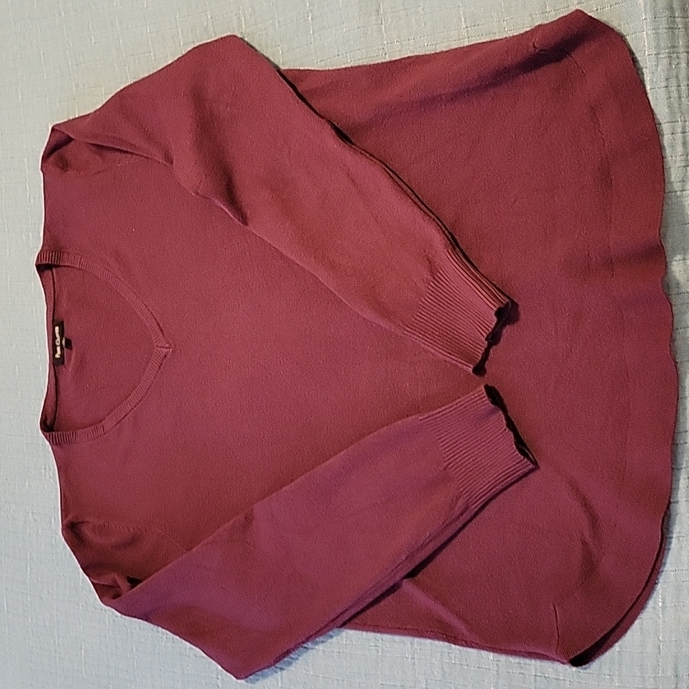 Women's V-neck sweater